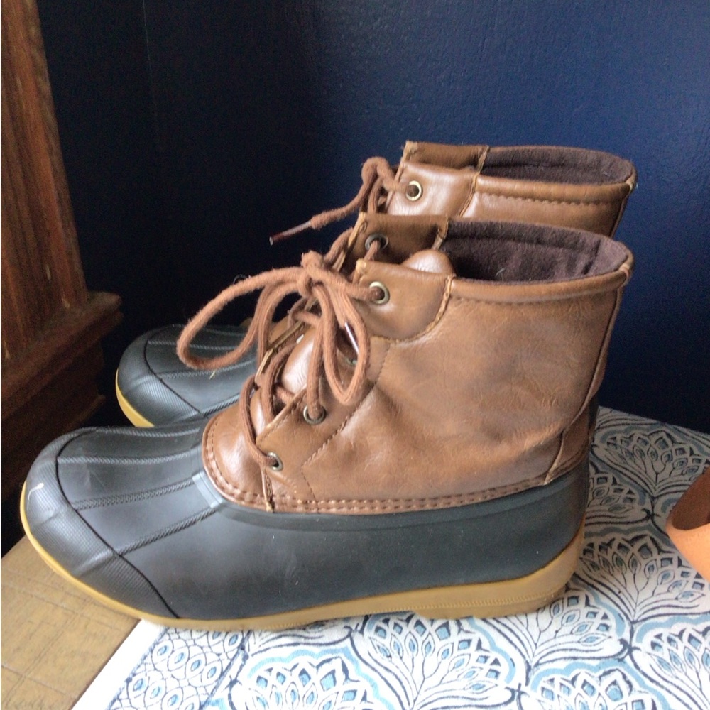 Sperry Kids Brown Leather and Brown Rubber Boots